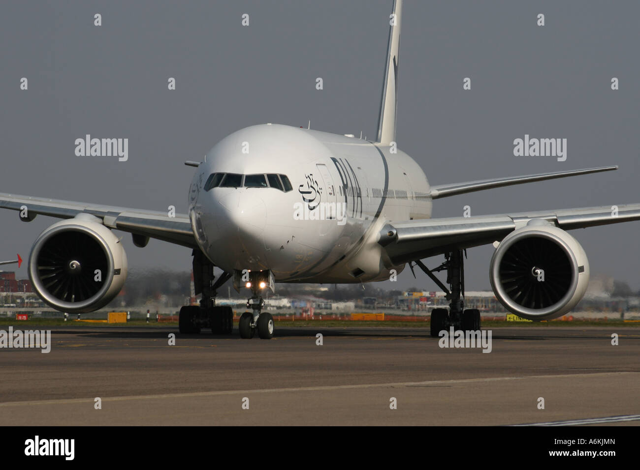 Pia boeing 777 hi-res stock photography and images - Alamy