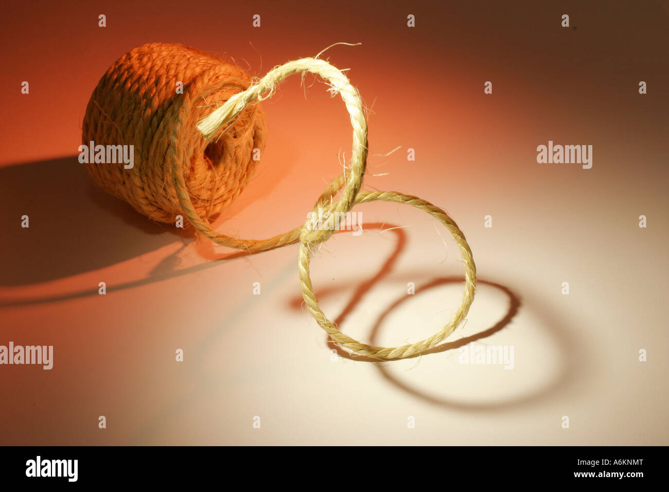 String rope hang hi-res stock photography and images - Alamy