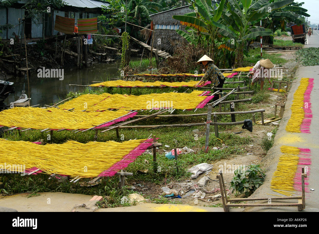 Incense sticks drying hi-res stock photography and images - Alamy