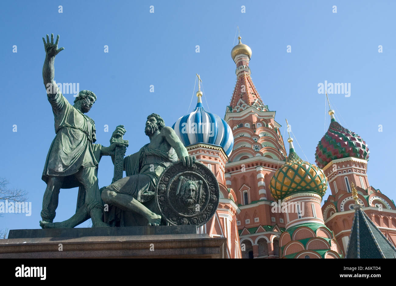 The statue of Minin and Pozharskiy outside Basil s Cathedral in Moscow s Red Square Stock Photo