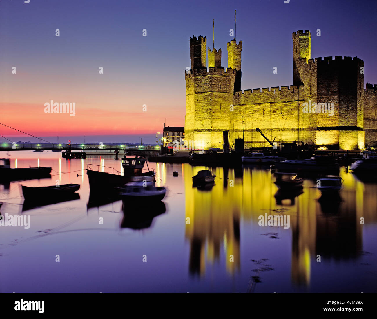 GB WALES GWYNEDD CAERNARFON CASTLE Stock Photo Alamy