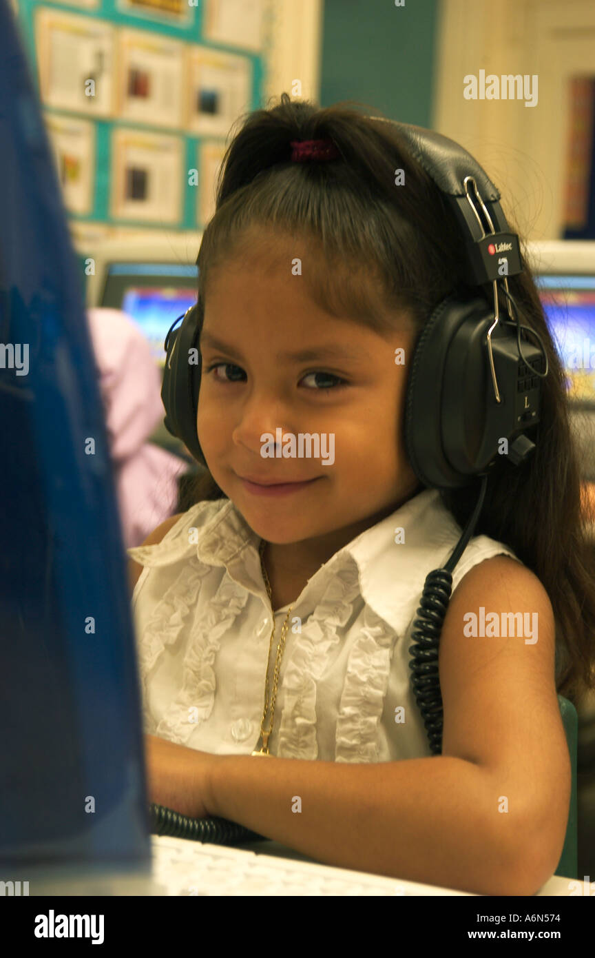 Computer labs hi-res stock photography and images - Alamy