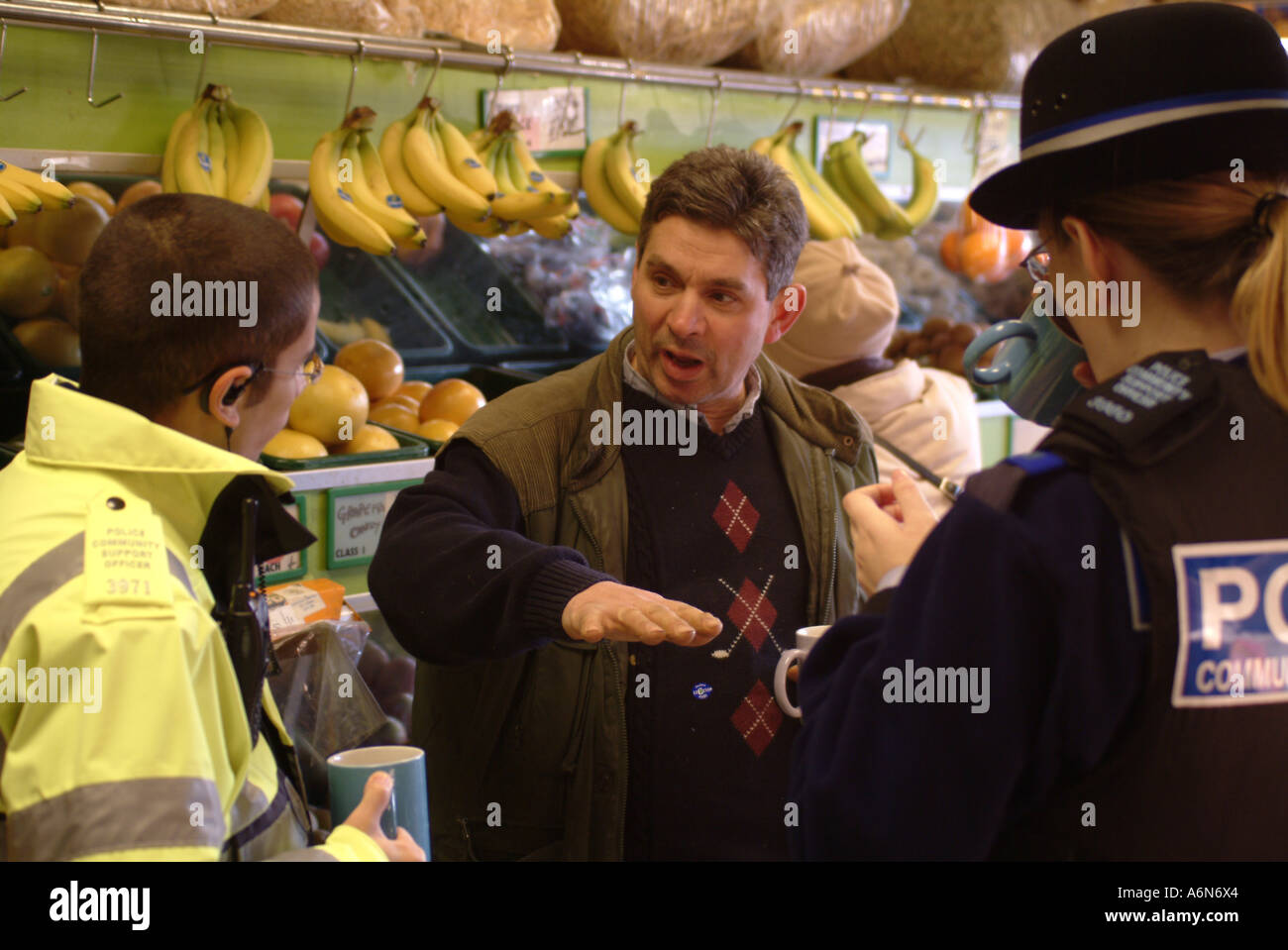 Tea and sympathy hi-res stock photography and images - Alamy
