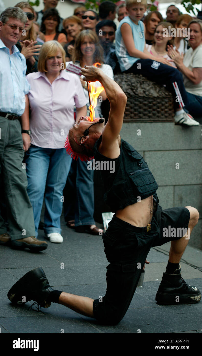 The Mighty Gareth, Street Performer, eats fire at the Edinburgh Fringe Festival, Scotland UK Europe Stock Photo