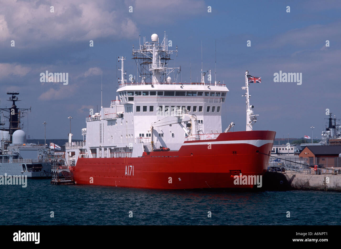 HMS Endurance — hydrographic survey and Antarctic research ship — hosted the Queen for 2005 Fleet Review in Portsmouth Harbour Stock Photo