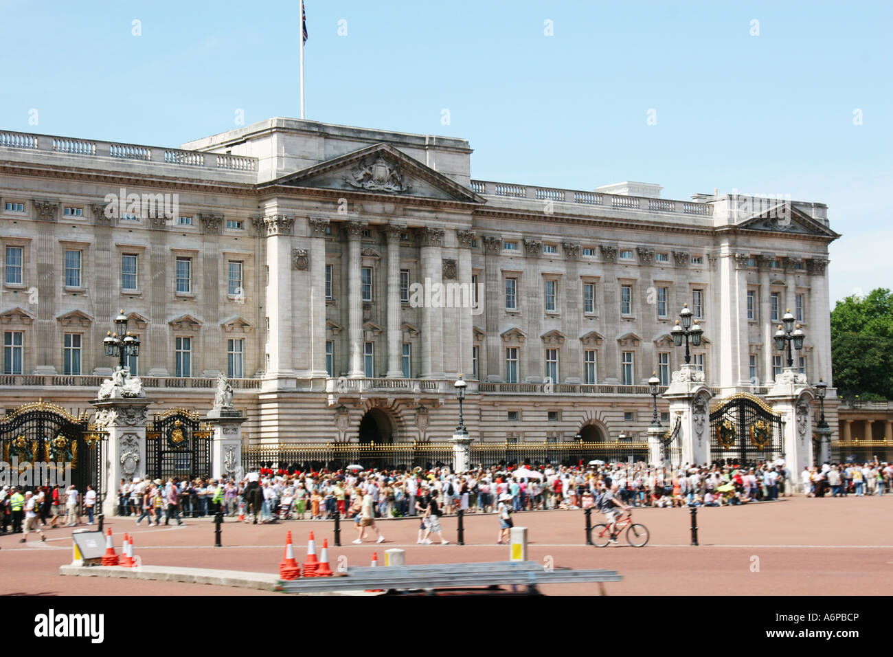 Buckingham palace in london Stock Photo Alamy