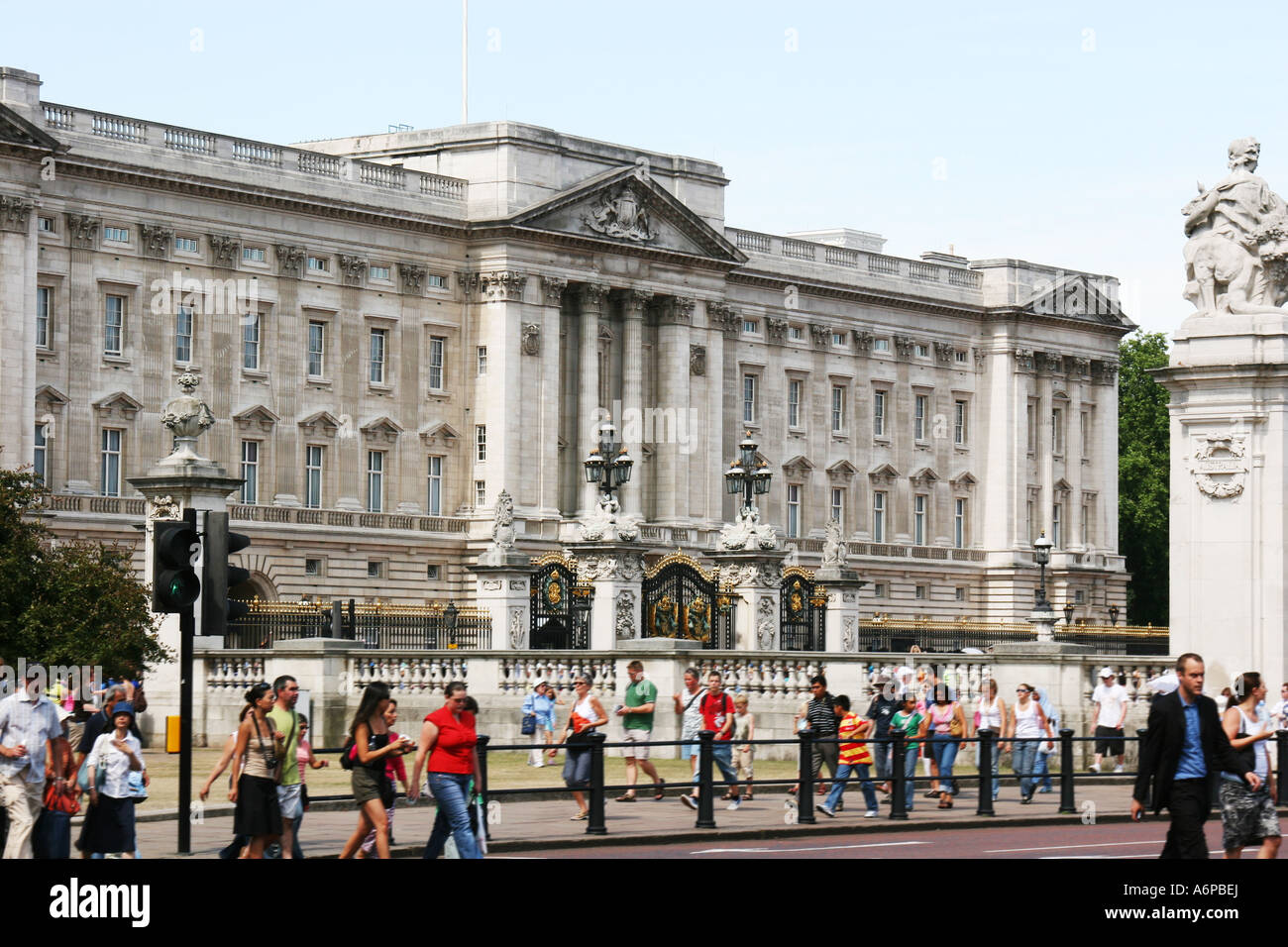 Buckingham palace in london Stock Photo Alamy