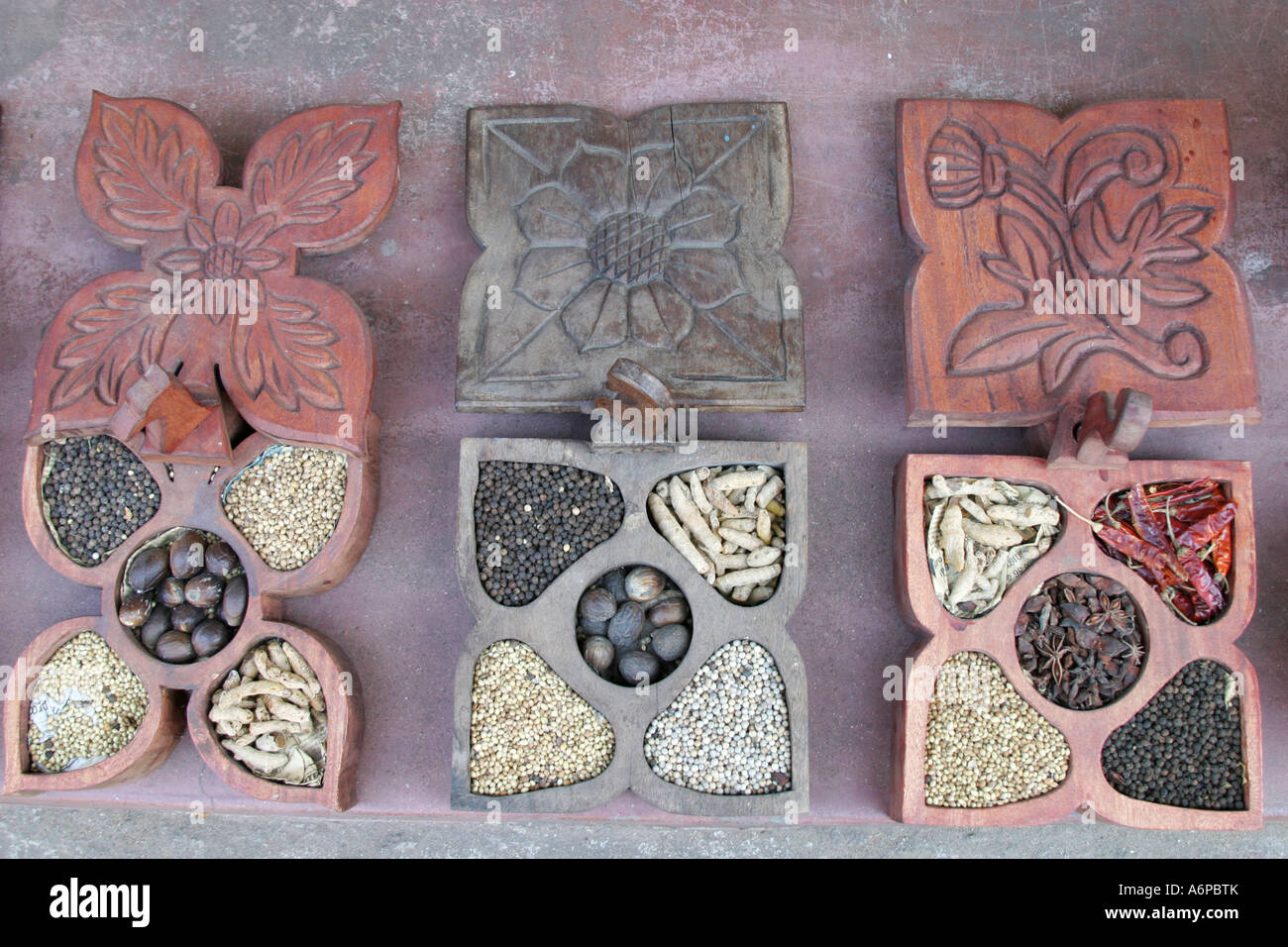 Souvenirs fort cochin kerala india hires stock photography and images
