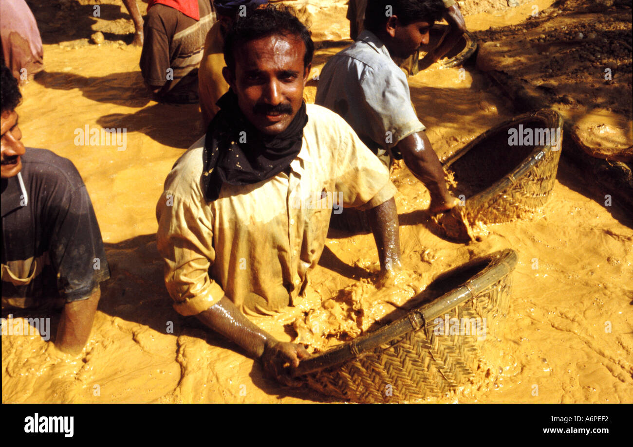 Gem mining sri lanka hires stock photography and images Alamy