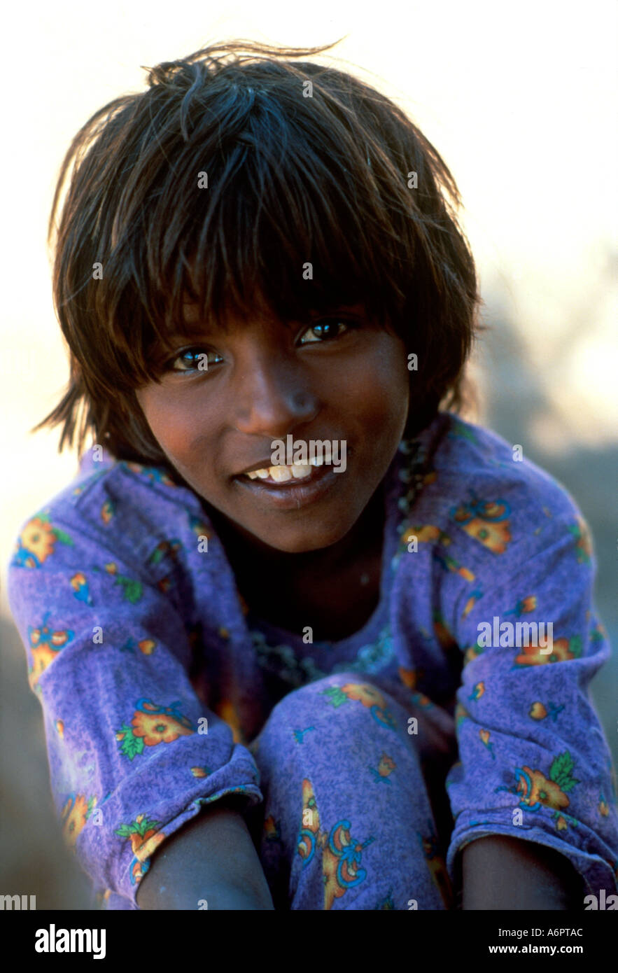 Portrait of an Afghan refugee girl in Quetta, Pakistan Stock Photo