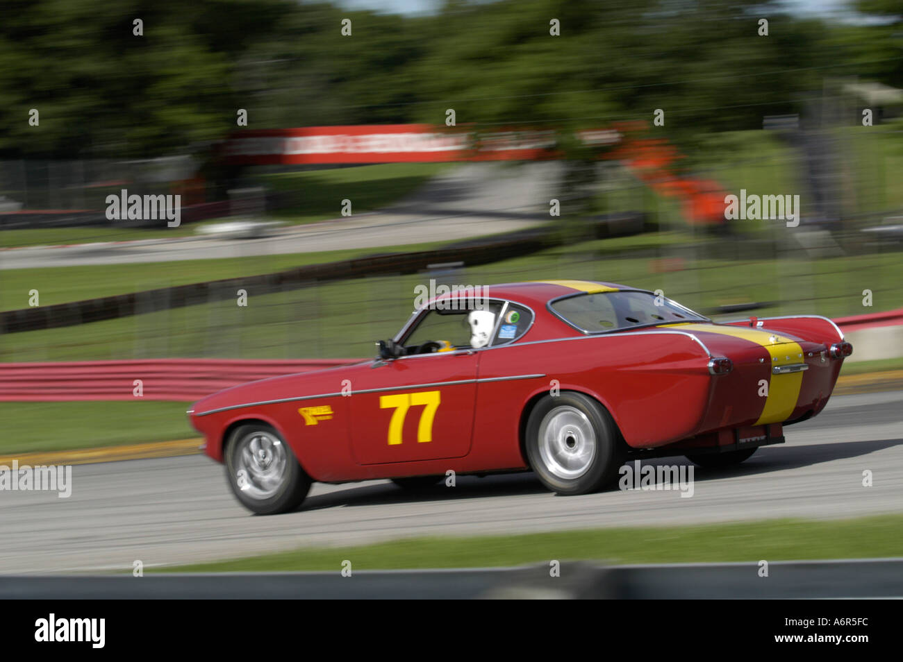 Robert Stadel races his 1967 Volvo P1800S at the SVRA Sprint Vintage