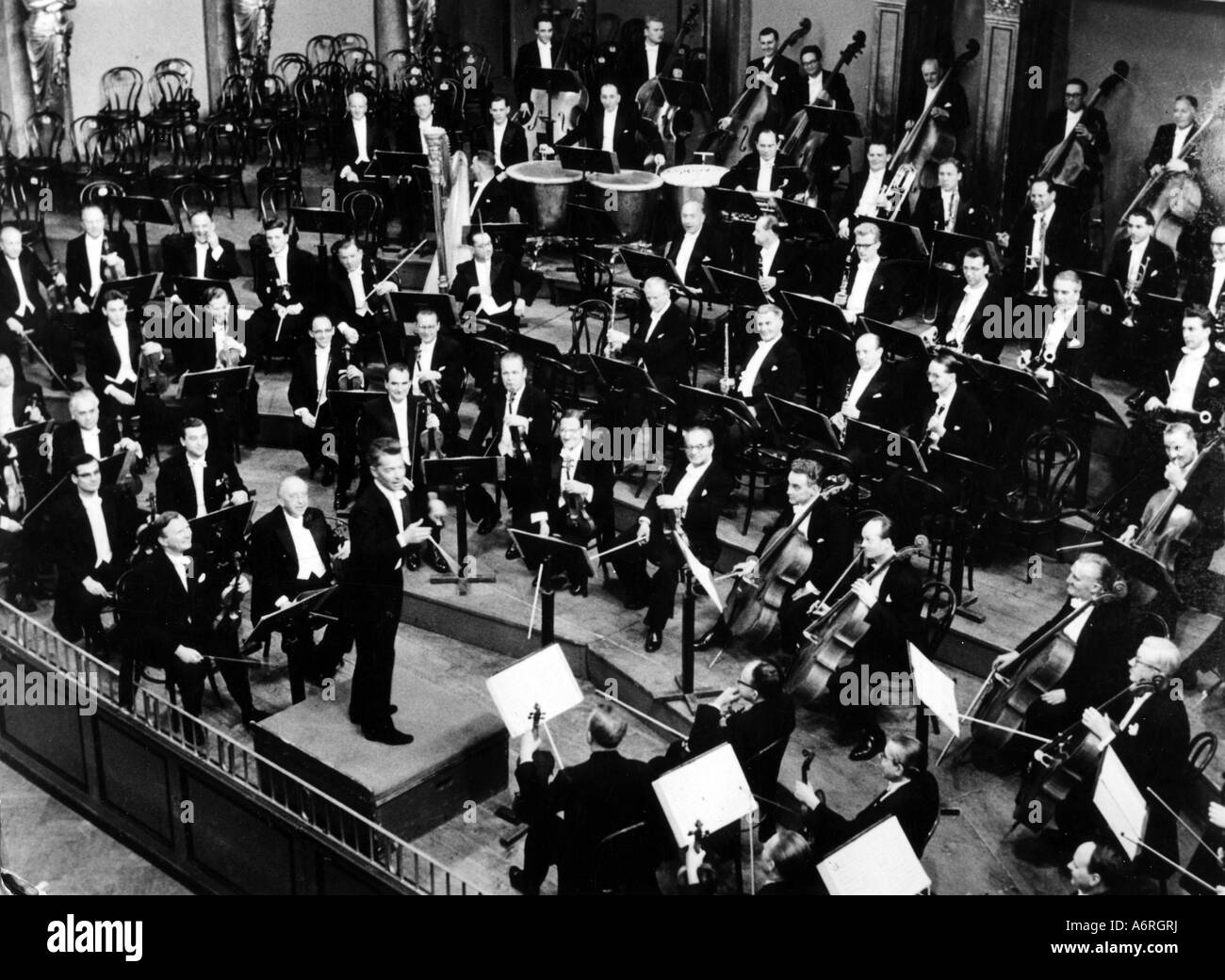 Karajan, Herbert von, 5.4.1908 - 16.7.1989, Austrian conductor, concert the Vienna Philharmonic Orchestra, 1960s, 60s, music, co Stock Photo