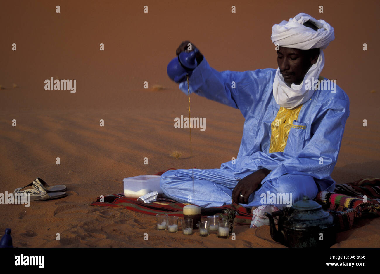 Africa, Algeria, Sahara. Tea ceremony in desert Stock Photo Alamy