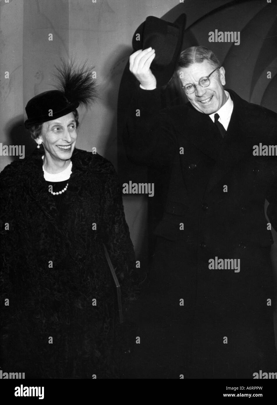Gustaf VI Adolf, 11.11.1882 -15 9.1973, King of Sweden 19.10.1950 - 15.9.1973, with wife Queen Louise, 1950s, 50s, Bernadotte, G Stock Photo