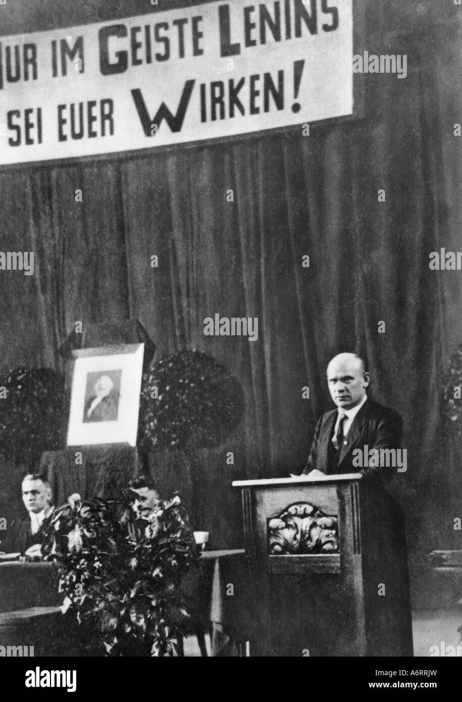 Thälmann Ernst 16 4 1886 28 8 1944 German politician KPD chairman of the Communist Party of Germany 1925 1933 speech Stock Photo