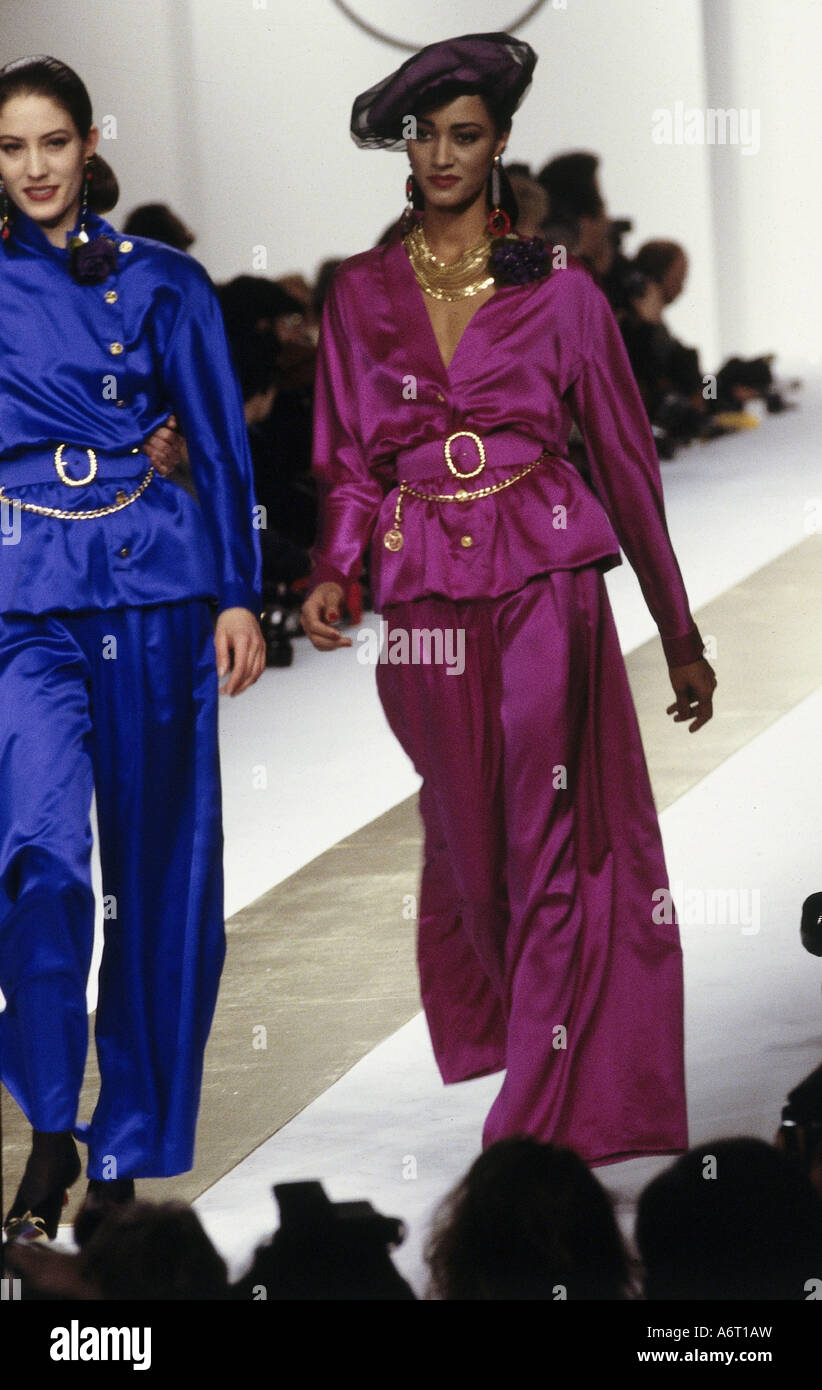 fashion, 1980s, mannequin, wearing trouser suit, half length, catwalk,  autumn winter, by Chanel, Paris, 1989, 80s Stock Photo - Alamy