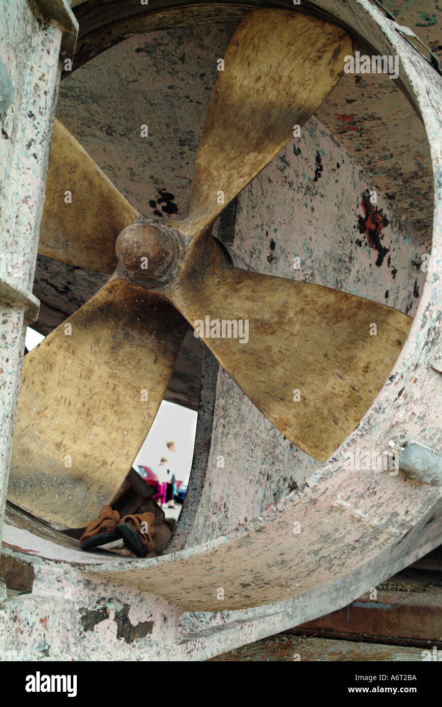 Ships propeller hi-res stock photography and images - Alamy