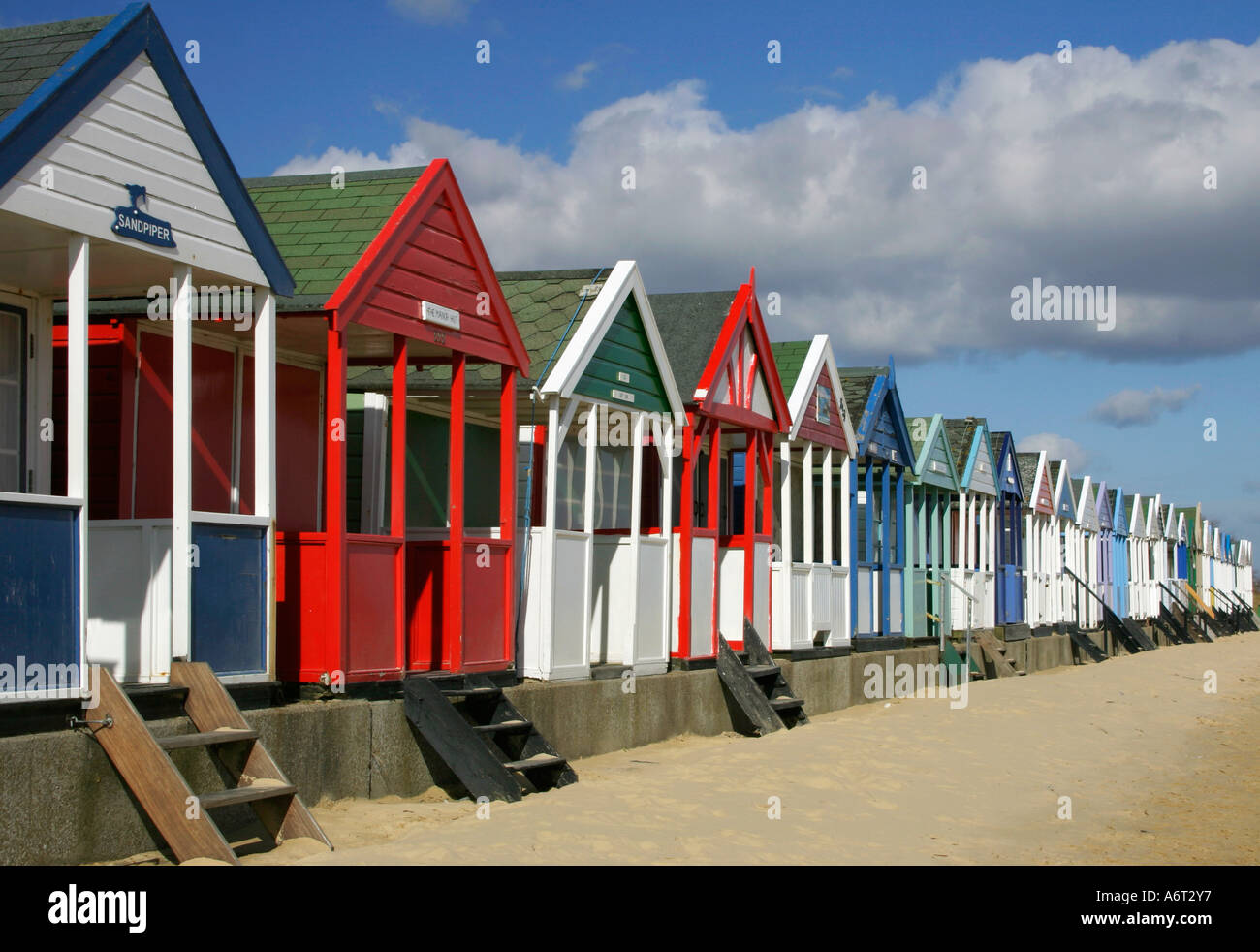 southwold-beach-huts-stock-photo-alamy
