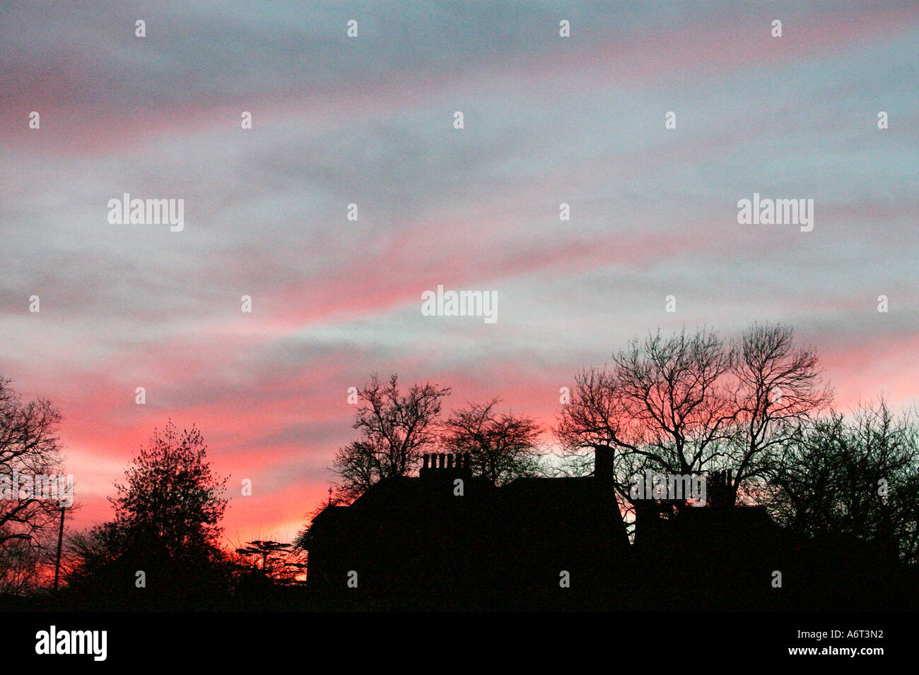 Skyline silhouette hi-res stock photography and images - Alamy