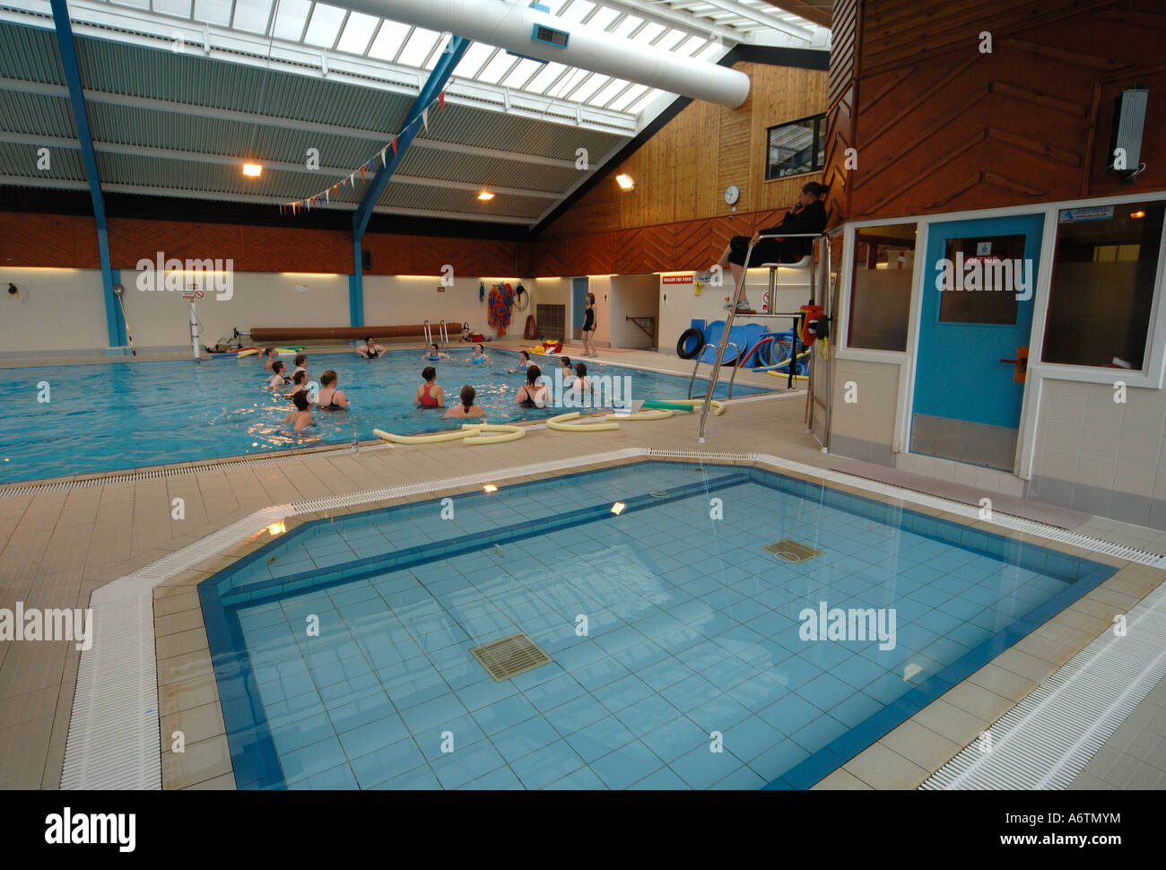 https://c8.alamy.com/comp/A6TMYM/stanley-leisure-centre-swimming-pool-in-stanley-the-capital-of-the-A6TMYM.jpg