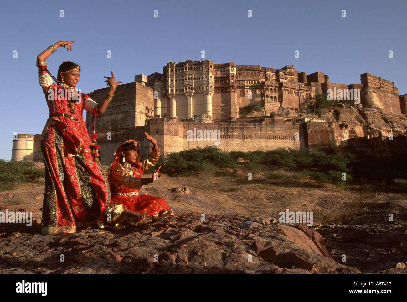 India, Rajasthan, Jodpur, Rajasthan girls in traditional dress at ...