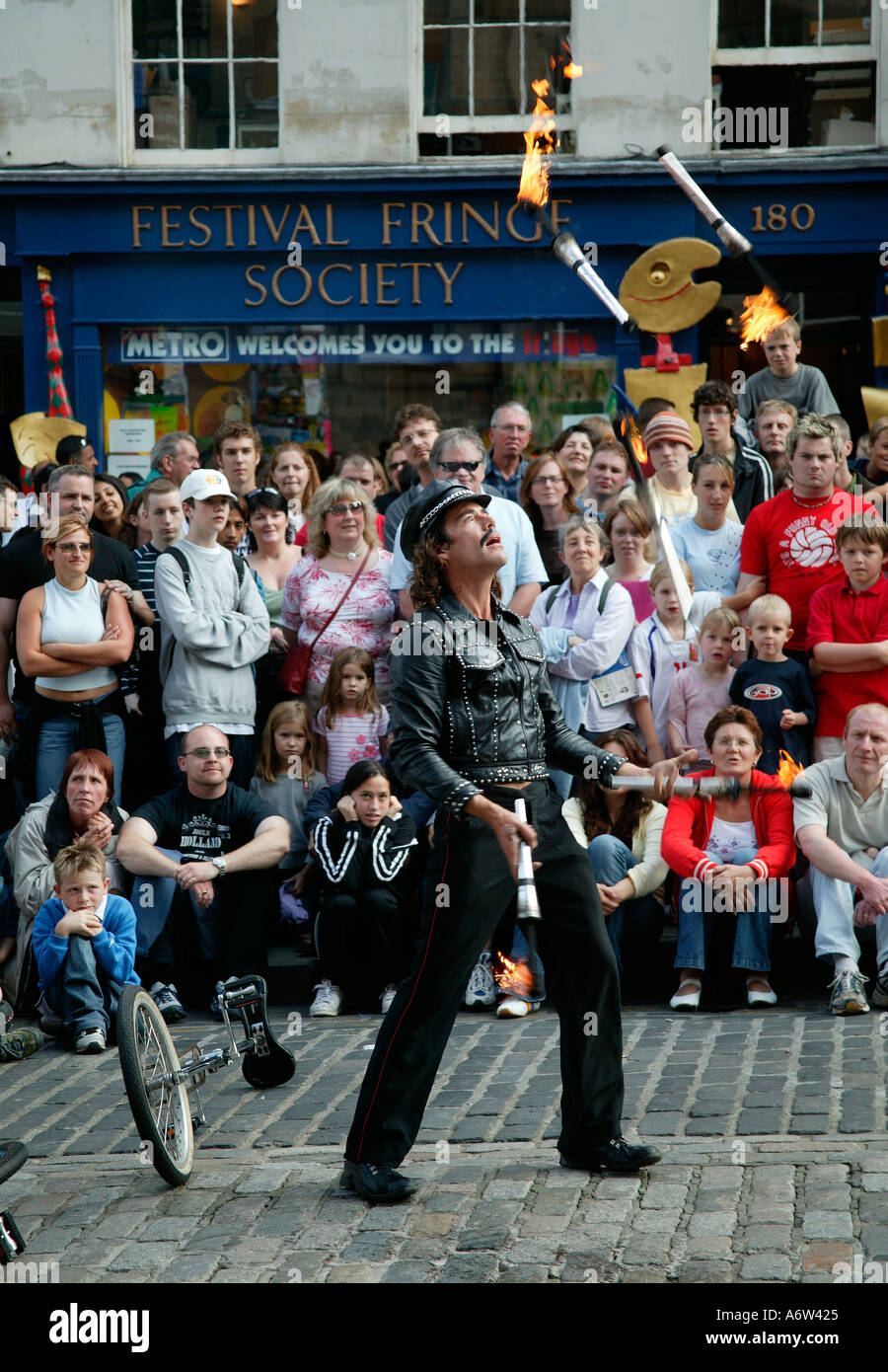 Juggling fire torches hires stock photography and images Alamy