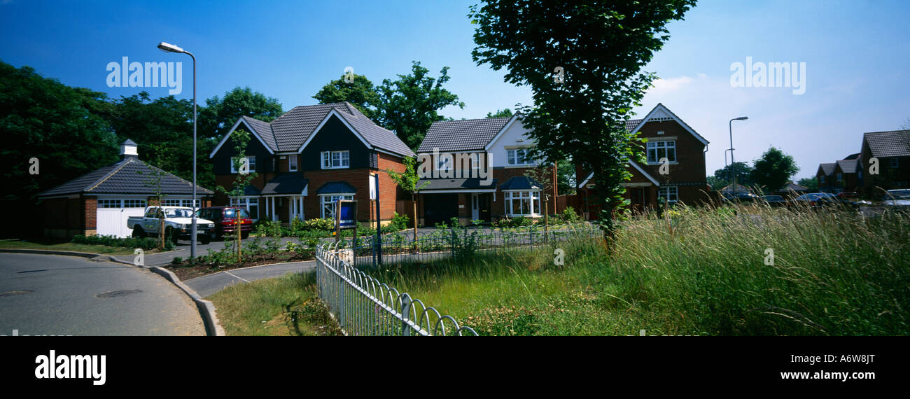 New Housing Estate Wimpy Houses Chessington Surrey England Stock Photo