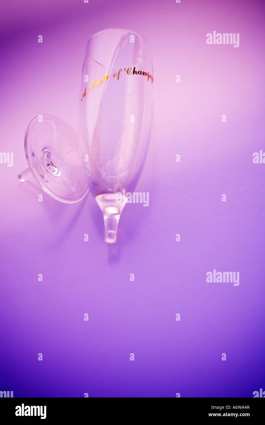 A BROKEN CHAMPAGNE GLASS Stock Photo Alamy