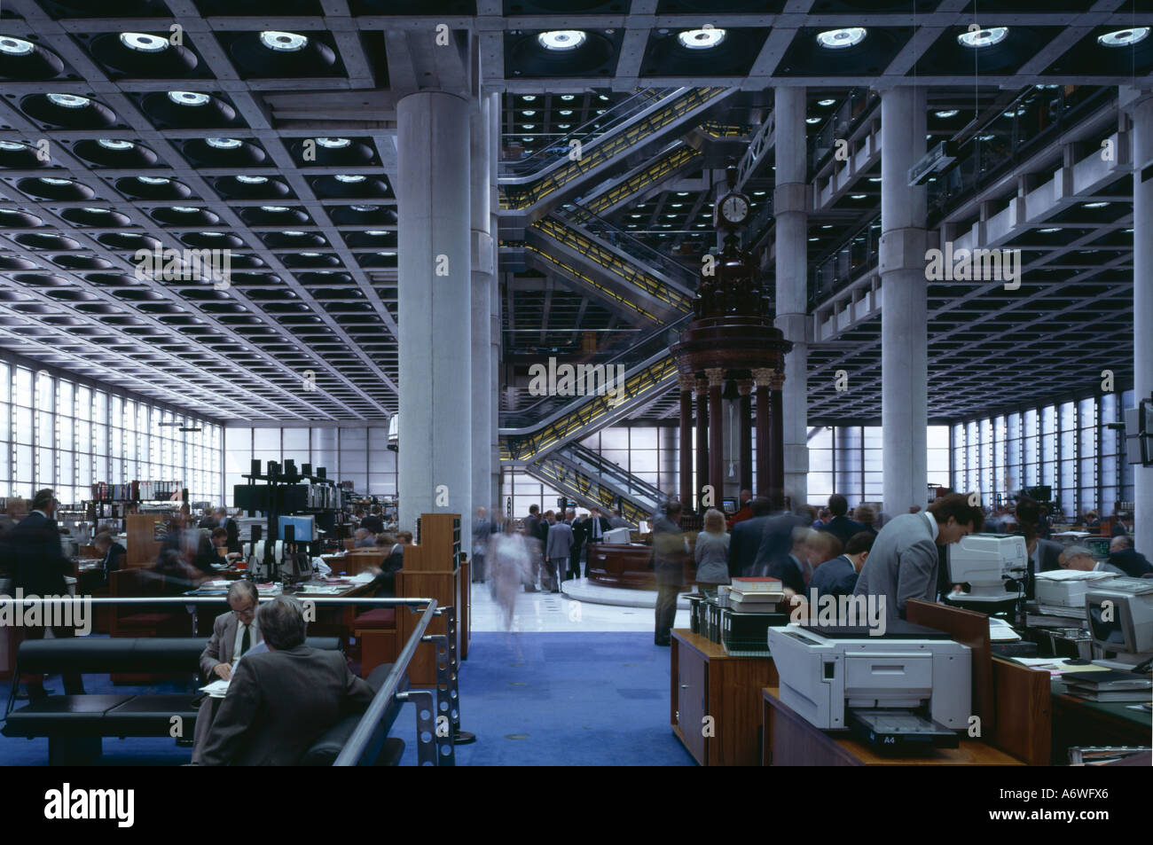 Lloyds of london hq hi-res stock photography and images - Alamy