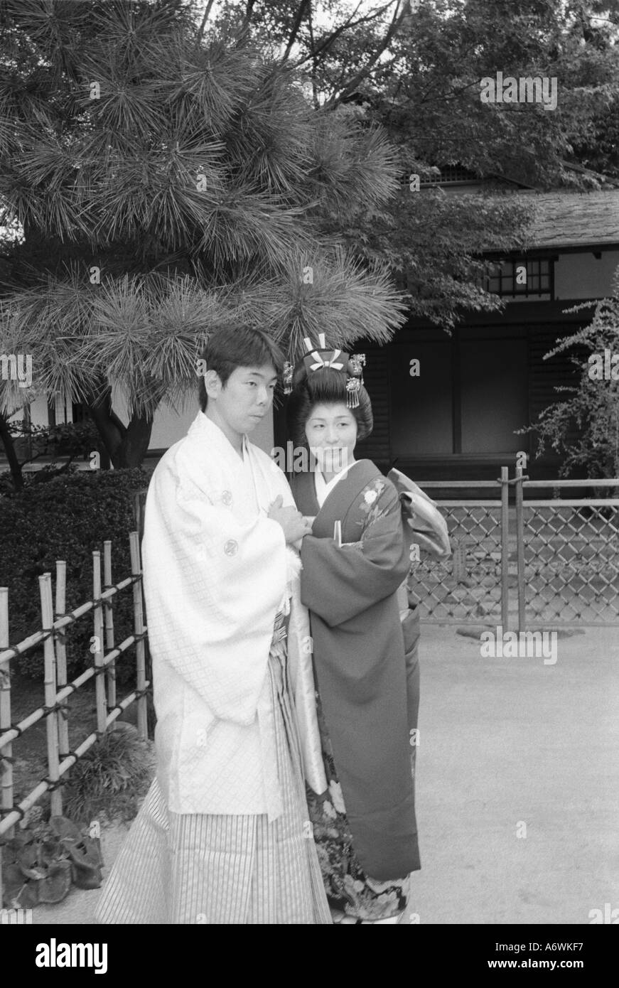 Couple japan Black and White Stock Photos & Images - Alamy