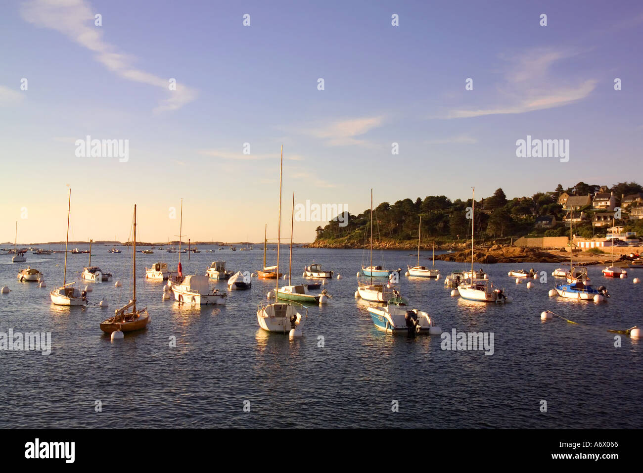 france brittany cotes d'amour cote de granit rose seaside resort of