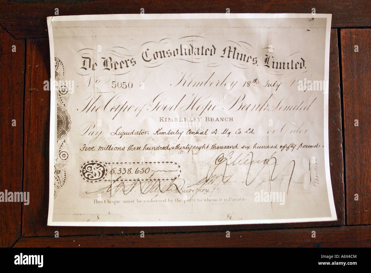 Facsimile of the cheque written out by De Beers Consolidated Mines Limited on 18 July 1889 for the purchase of Kimberley Mine. Stock Photo