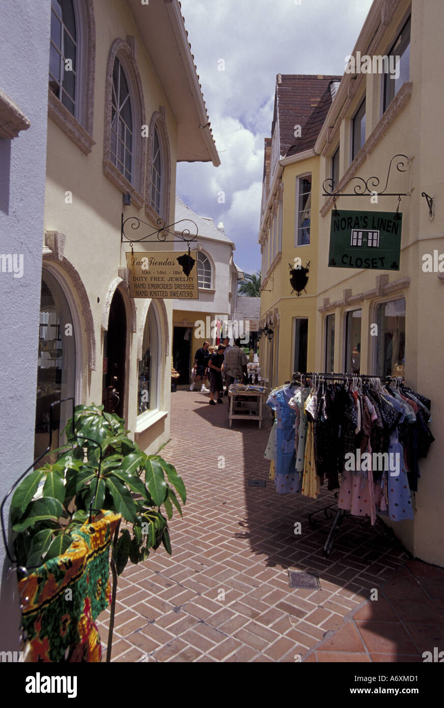 Caribbean, Bahamas, Nassau Boutique shops Stock Photo - Alamy