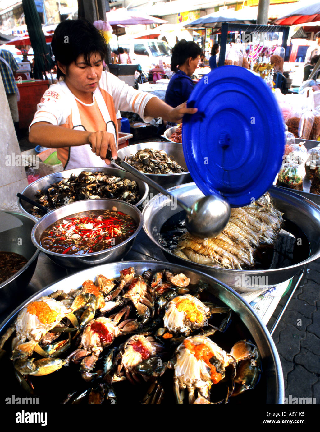 restaurant-bar-khao-san-road-backpacker-area-bangkok-thailand-stock
