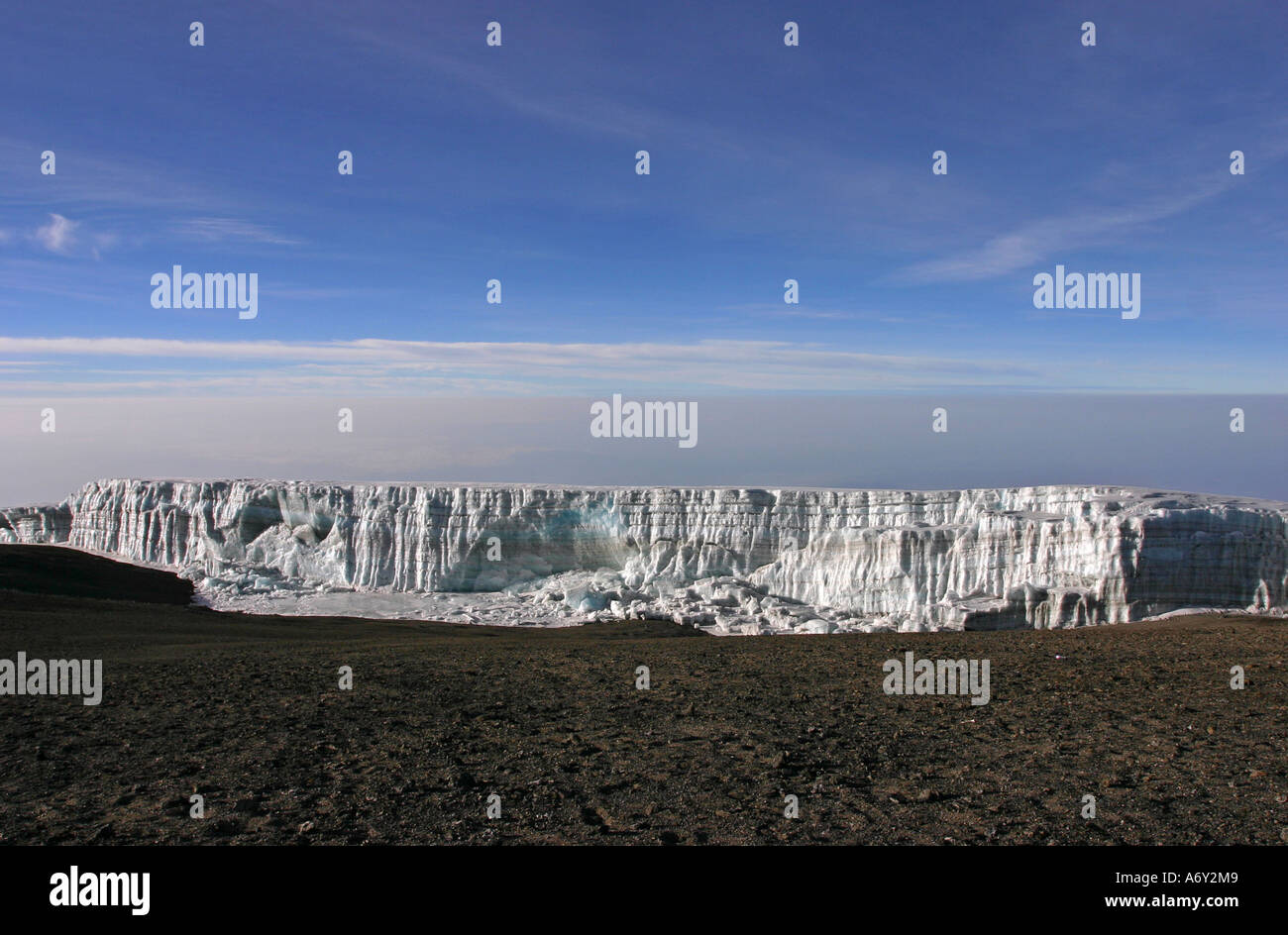 Mount kilimanjaro tanzania glaciers hi-res stock photography and images ...