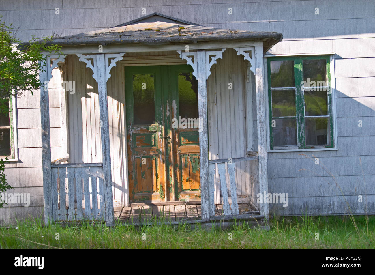 Wood panelled swedish house hi-res stock photography and images - Alamy