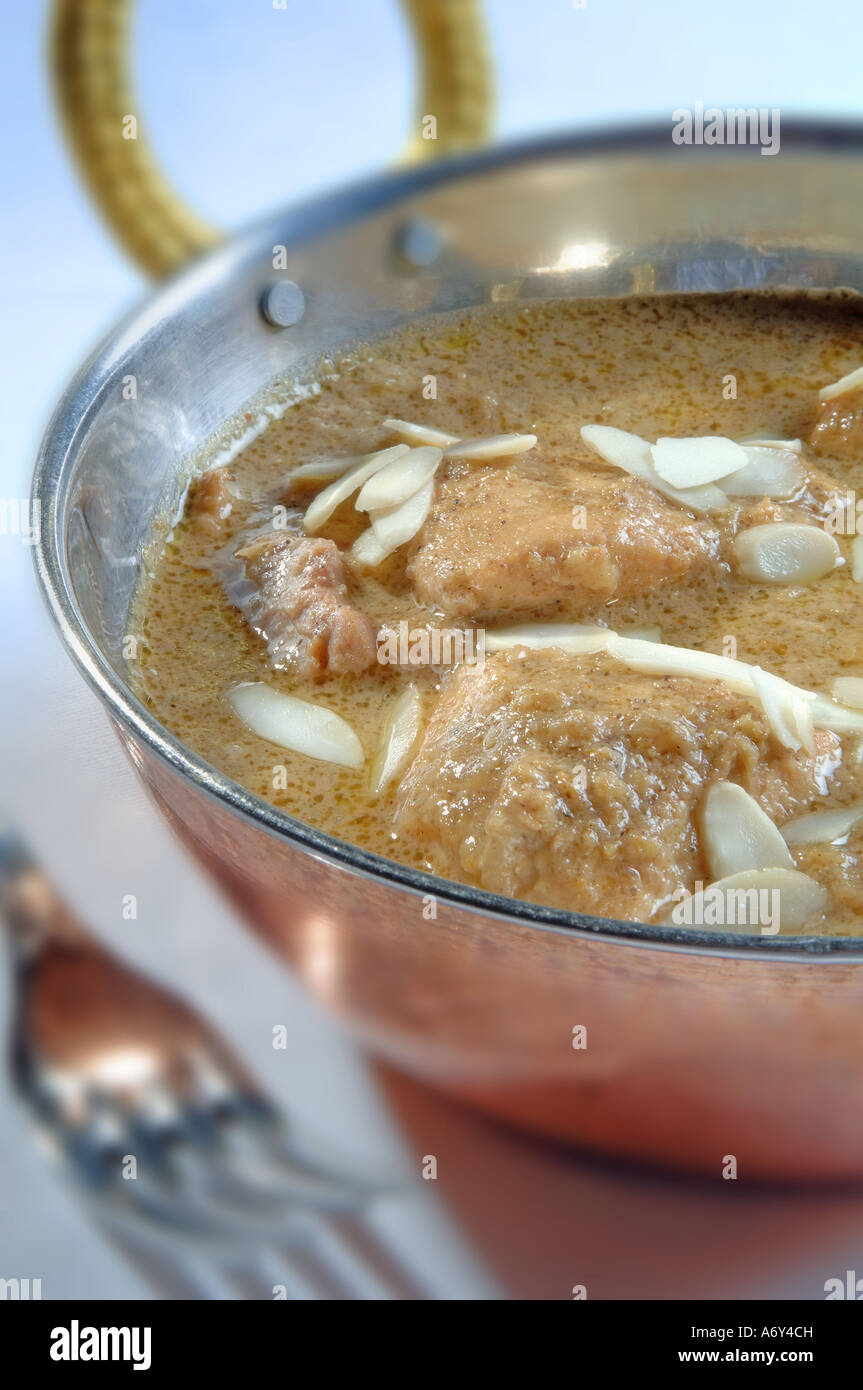 Murgh korma Indian style chicken with nuts and saffron Stock Photo - Alamy