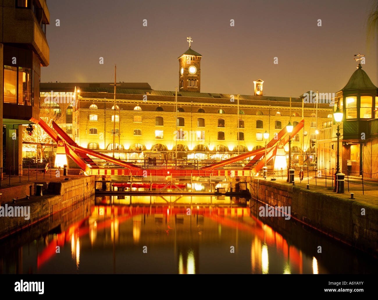 St katherines way hires stock photography and images Alamy