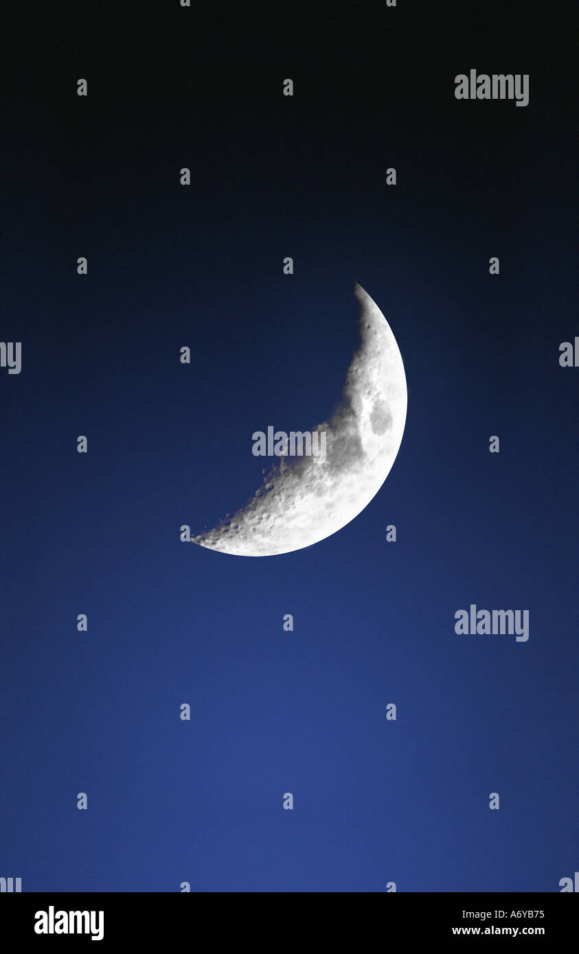 Moon crescent hires stock photography and images Alamy