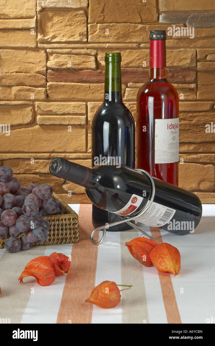 Still life of grapes and wine Stock Photo - Alamy