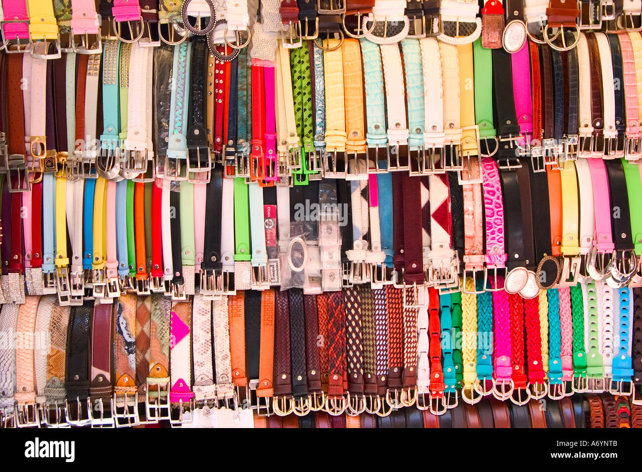 Florence leather bag stall hi-res stock photography and images - Alamy