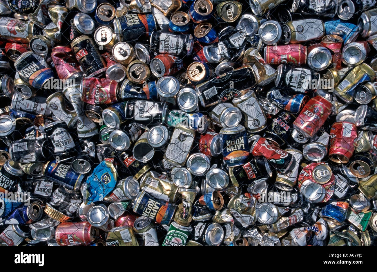 Metal drinks tins hires stock photography and images Alamy
