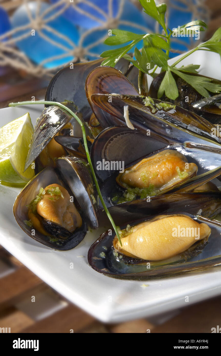 Steamed mussels with lime juice Stock Photo Alamy