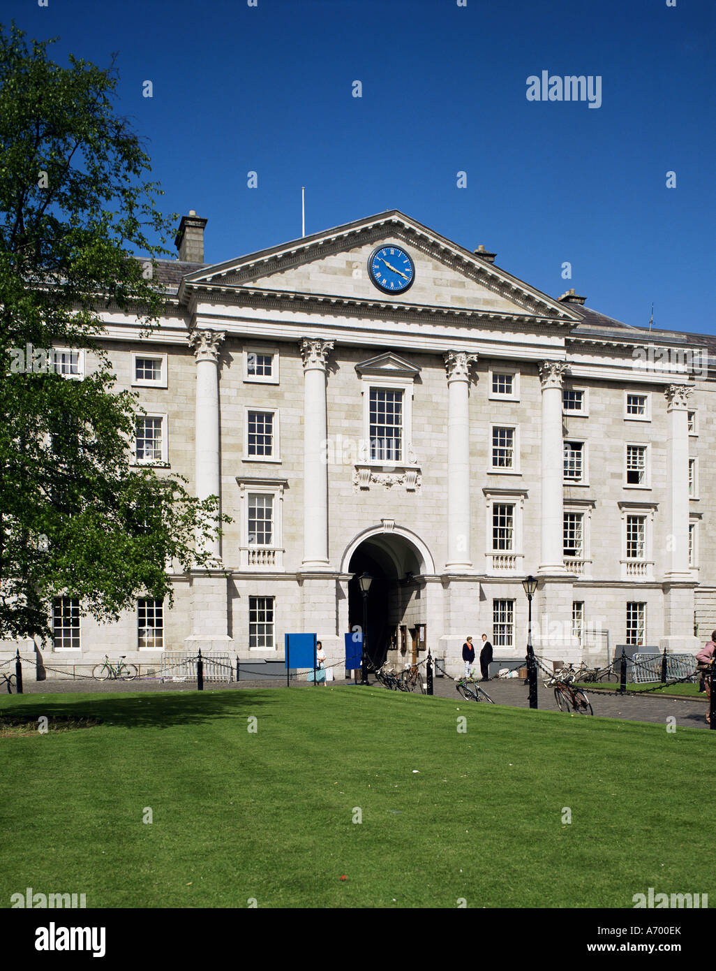 Queen Elizabeth s College of the Holy and Undivided Trinity Trinity College Dublin Eire Republic of Ireland Europe Stock Photo