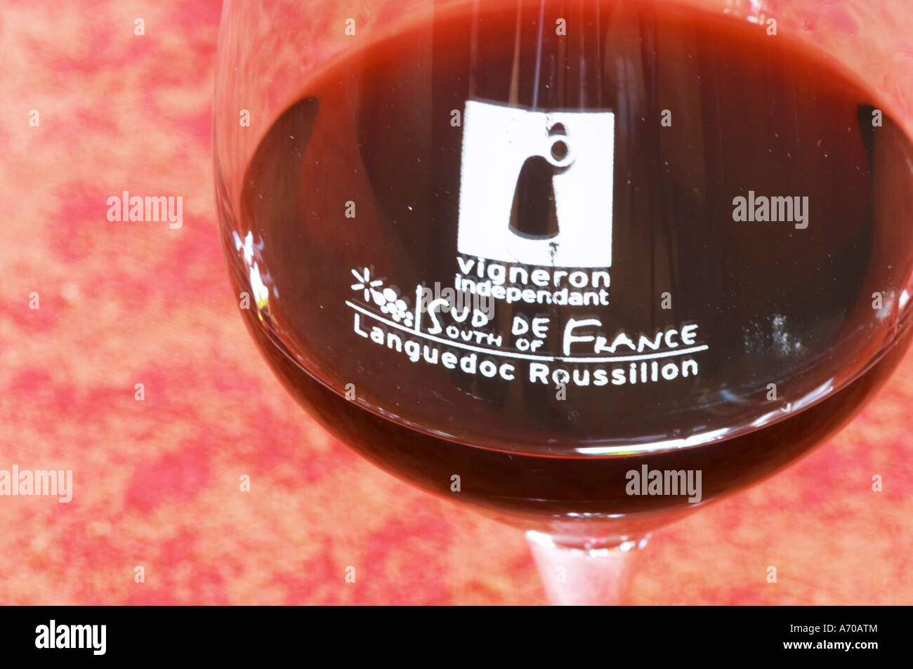 Glass embossed marked with Vigneron Independant (independent wine