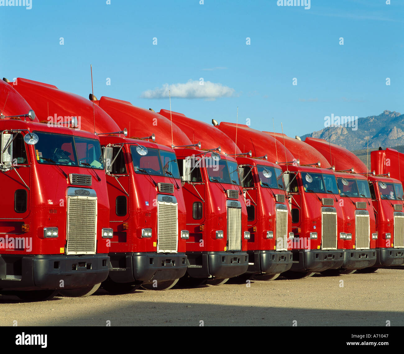 18-trucks-hi-res-stock-photography-and-images-alamy