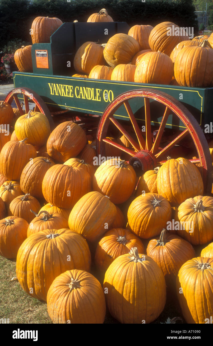 Yankee candle, south deerfield hires stock photography and images Alamy