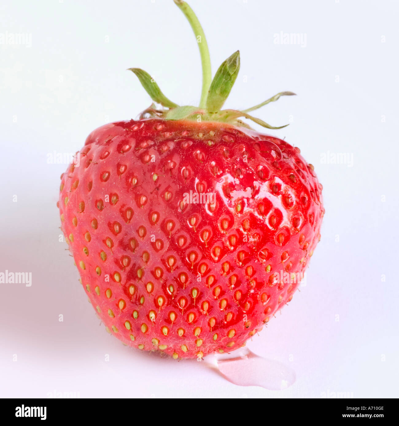 Straspberry Foodstuffs strawberry hi-res stock photography and images - Alamy