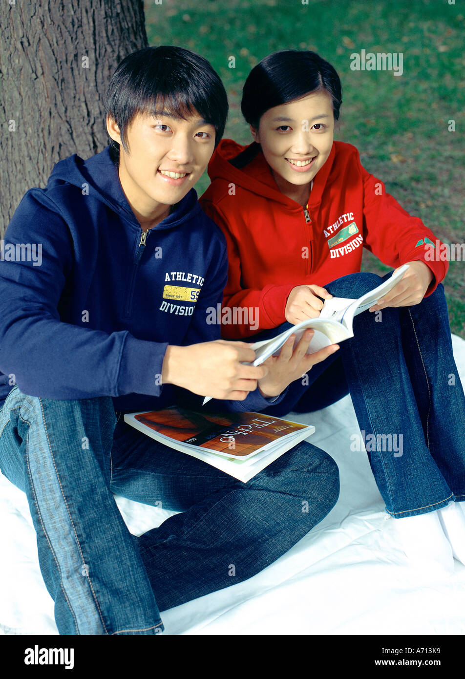 Korean high school girl hi-res stock photography and images - Alamy