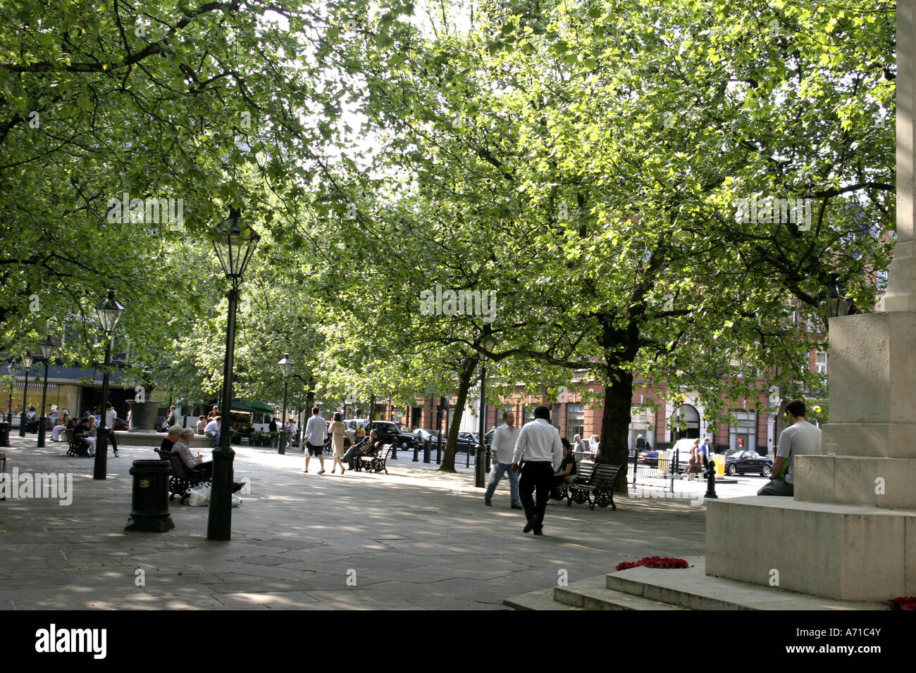 Sloane Square.Chelsea. West London.UK.2007 Stock Photo